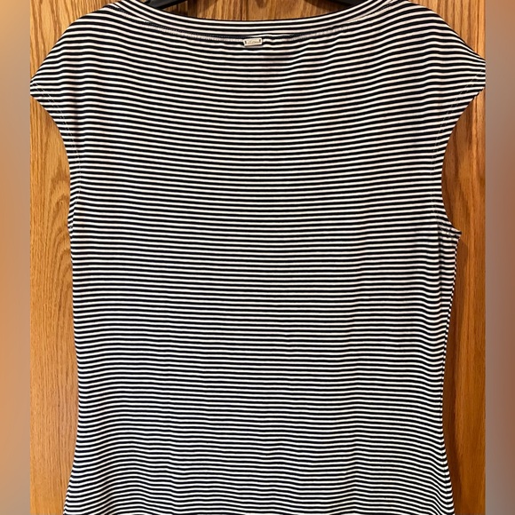 St. John Nautical Stripe Sleevless Cap Sleeve Top Navy Blue & White Size Small - Picture 6 of 9